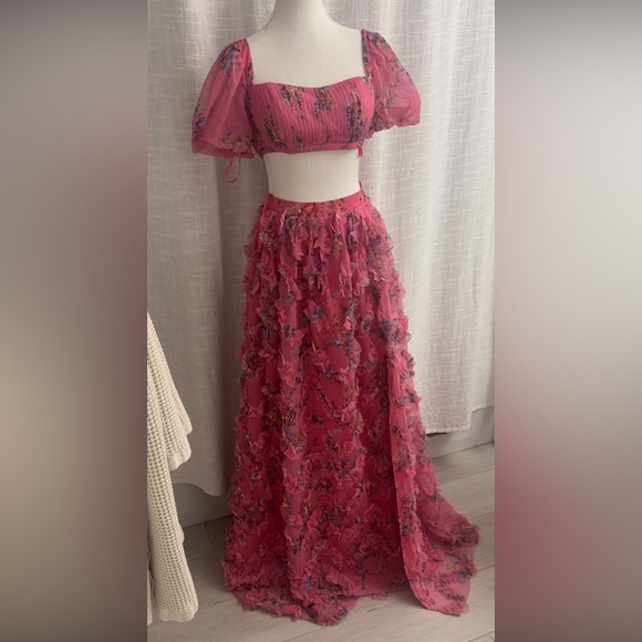 vip girl Dresses & Skirts - Chic Floral Pink Skirt Set